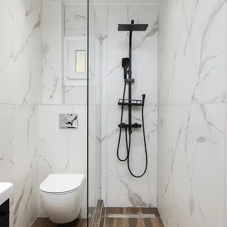Splash Modern Loft By Binobi! * سالونيك